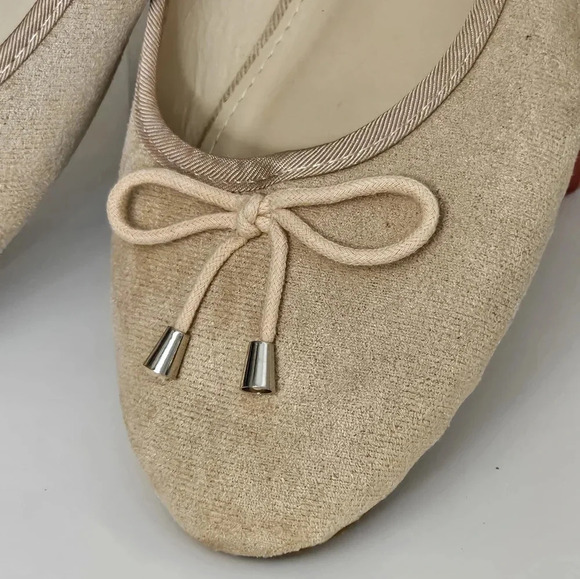 Musshoe bow decor tan flats slip ons - Picture 4 of 9